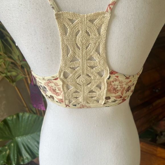 L Space by Monica Wise bra crochet back NWT. Large - Picture 5 of 16